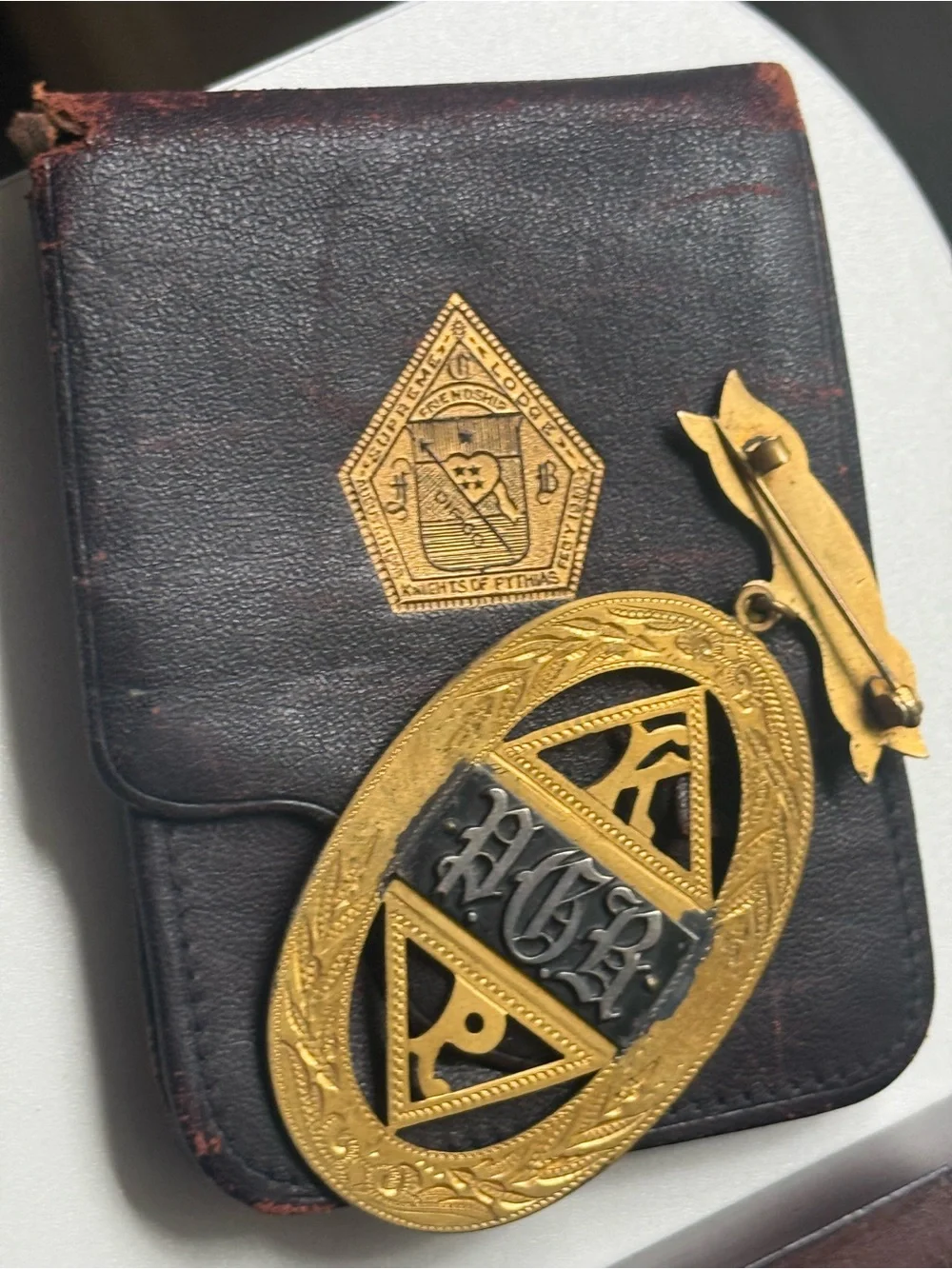 Antique Gold Tone Masonic/Fraternal Medallion with Leather Pouch